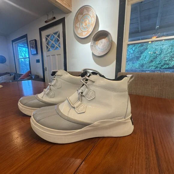 Sorel Out and About Rain Boot **Like New Worn Once!** - Picture 3 of 5